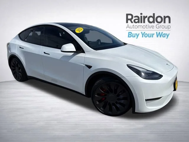 2022 Tesla Model Y Performance Dual Motor All-Wheel Drive's photo
