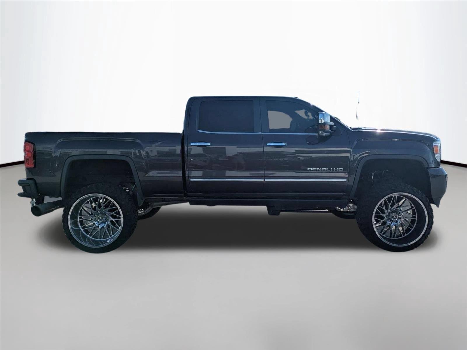 Used 2016 Iridium Metallic GMC Denali image 4