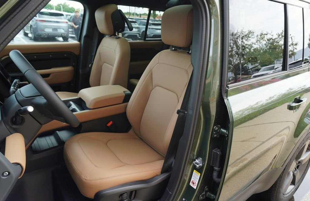 New 2026 Woolstone Green Land Rover S image 13