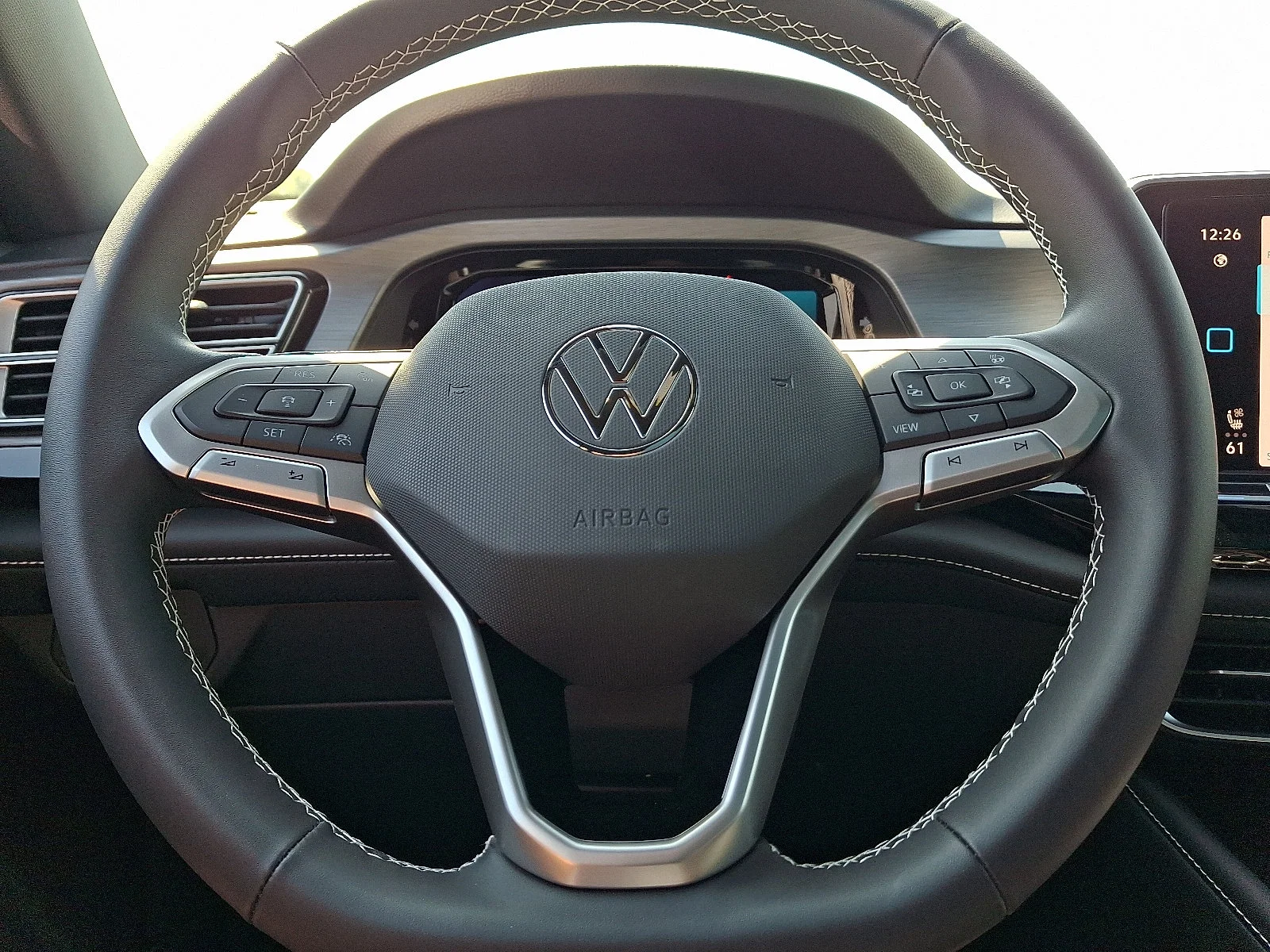 New 2026 Deep Black Pearl Volkswagen 2.0T SE with Technology image 16