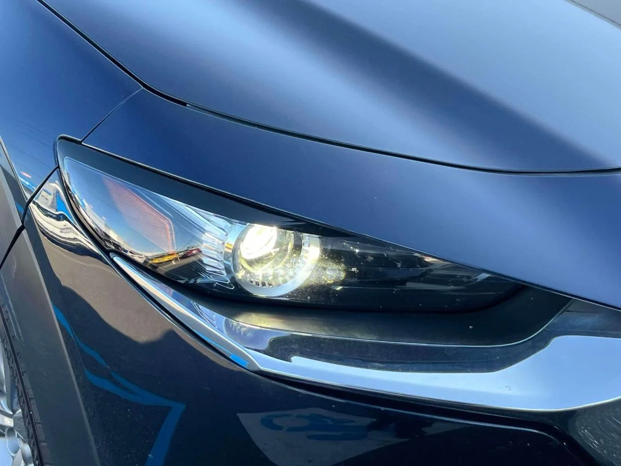 Used 2021 Deep Crystal Blue Mica Mazda Preferred image 13