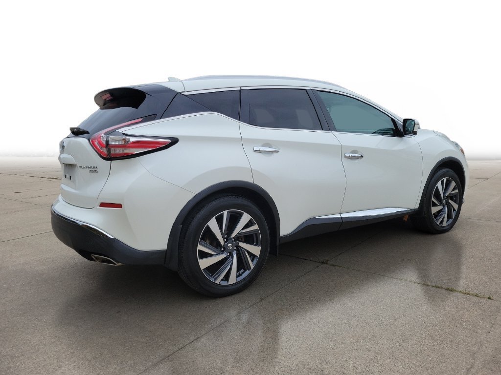 Used 2016 White Nissan S image 4