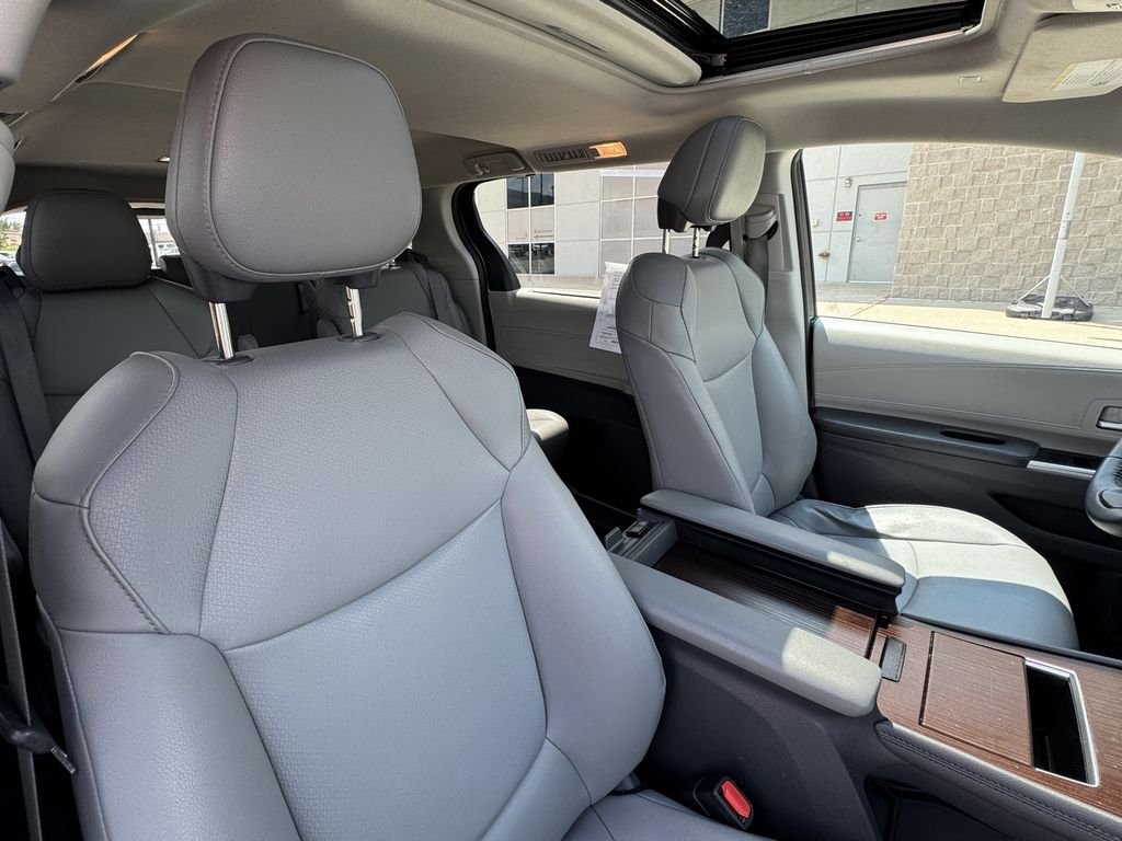 Used 2021 White Toyota XLE image 38