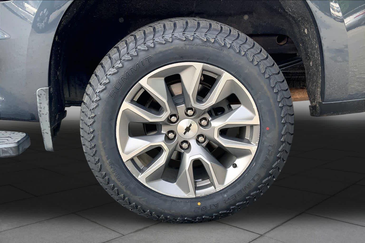 Used 2021 Shadow Gray Metallic Chevrolet RST image 10