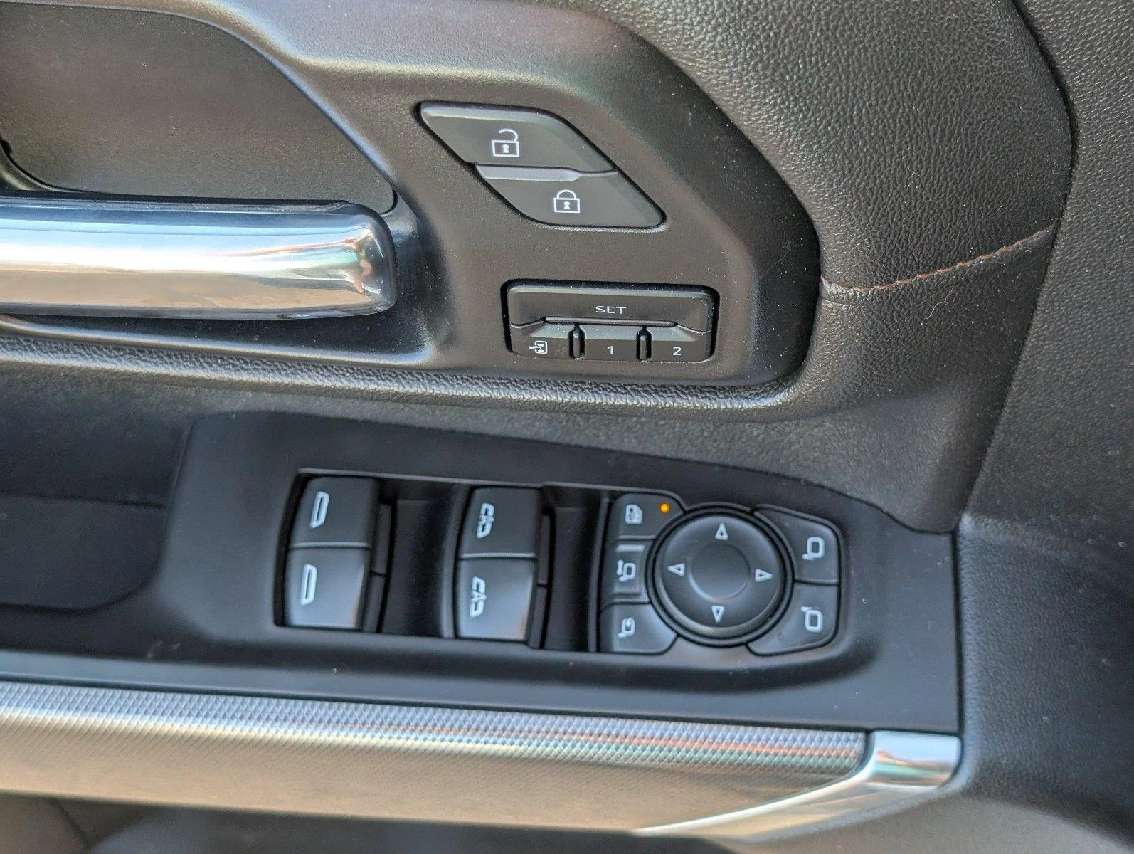 Used 2020 Summit White GMC AT4 image 18