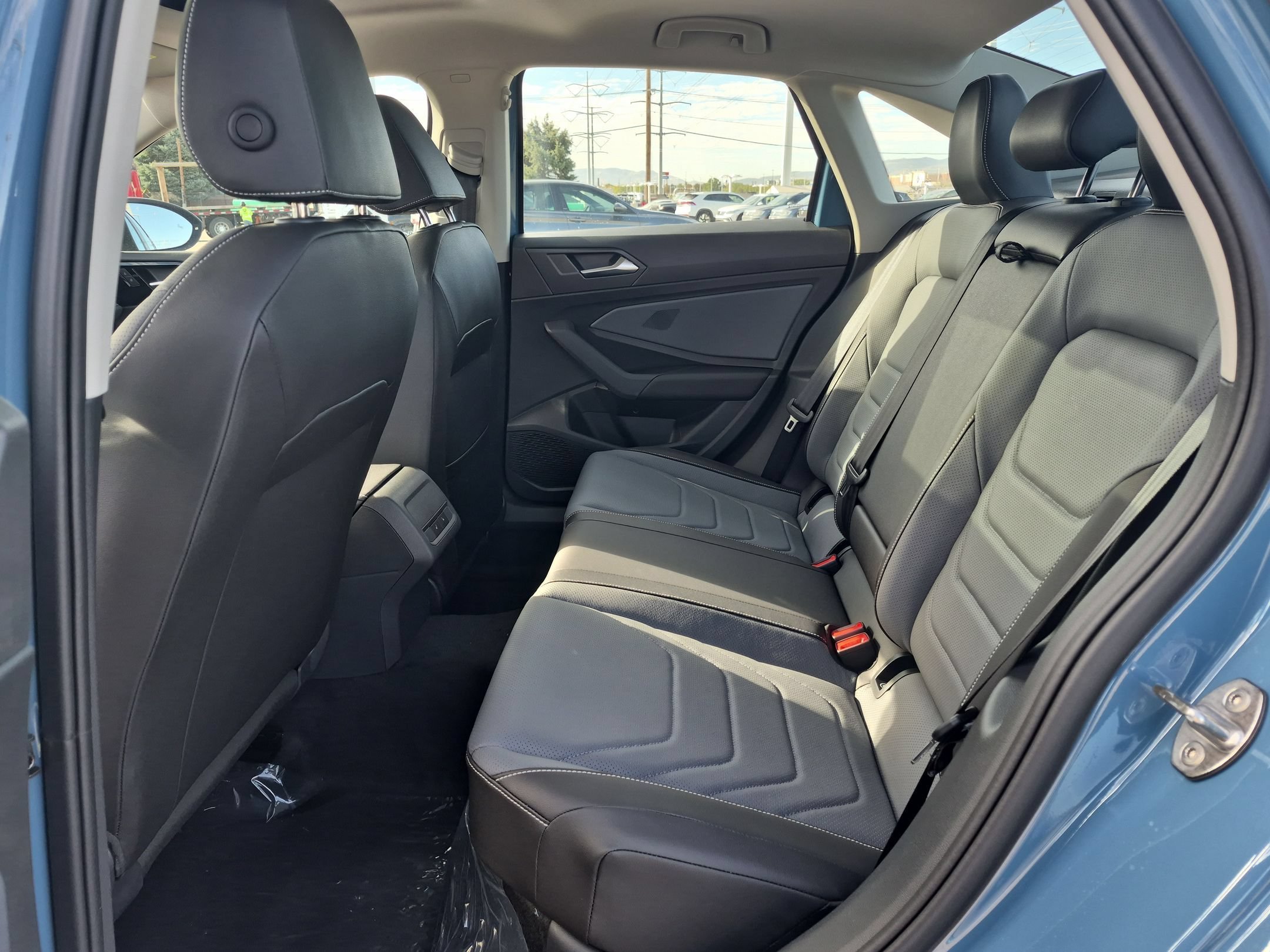 New 2027 Monterey Blue Pearl Volkswagen SEL image 15