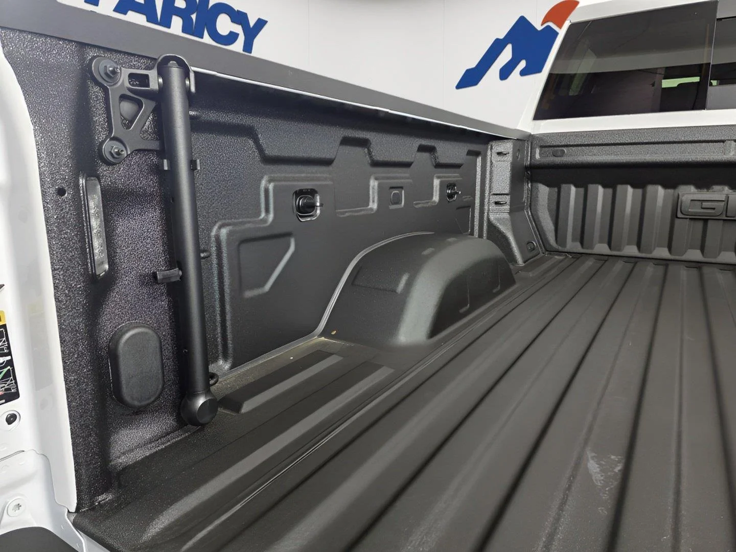 2025 GMC Sierra 2500HD SLT - Photo 11