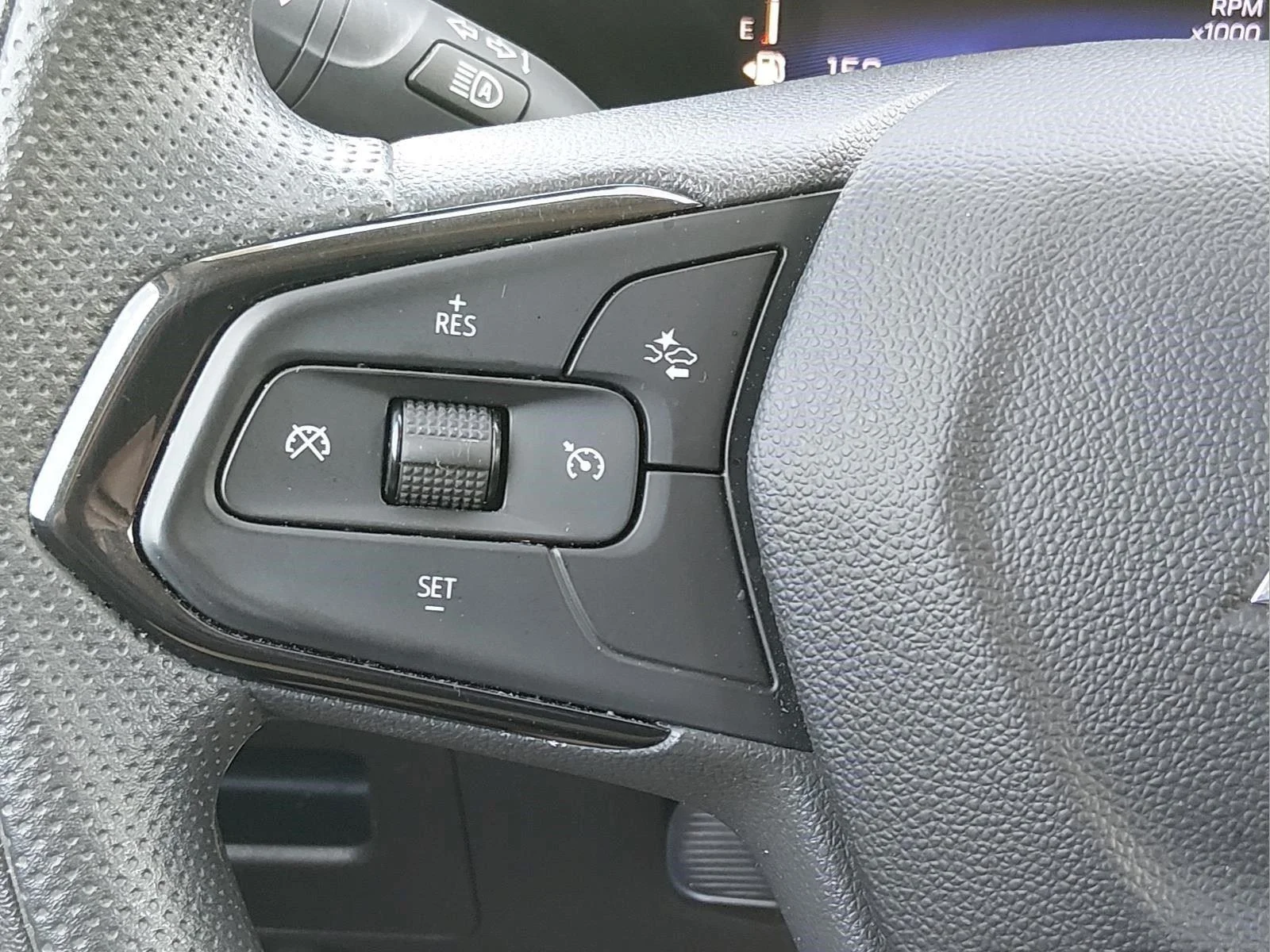 Used 2025 Mosaic Black Metallic Chevrolet LT image 28