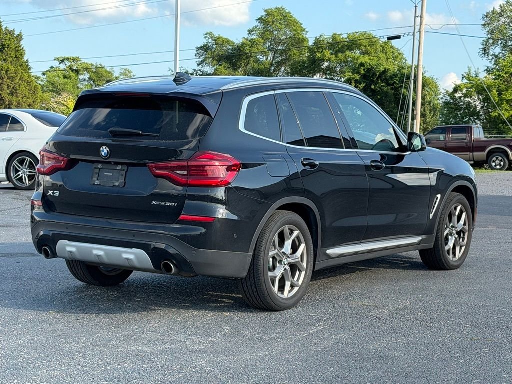 Used 2021 Black BMW xDrive30i image 5