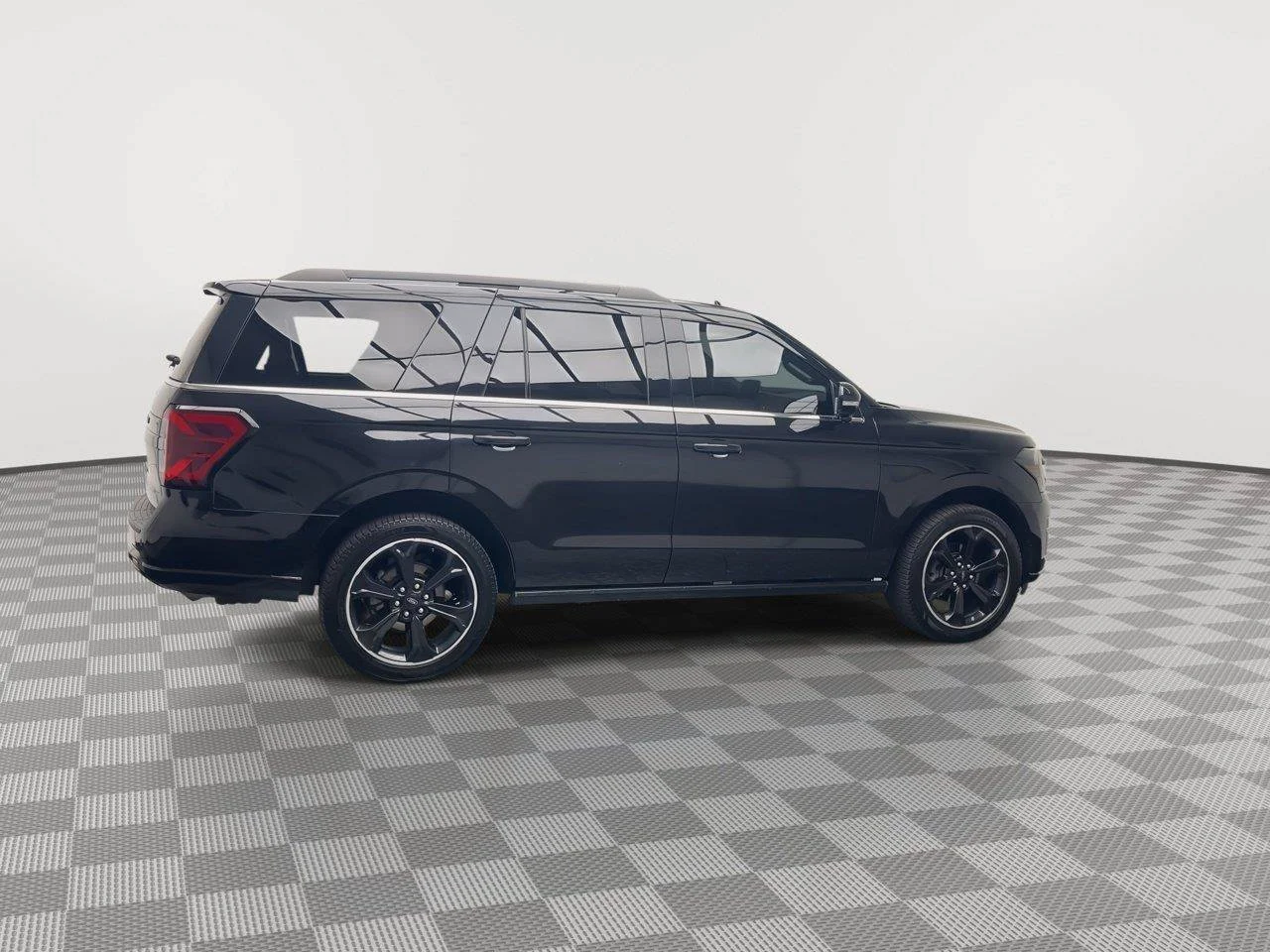 Used 2022 Black Ford Limited image 46