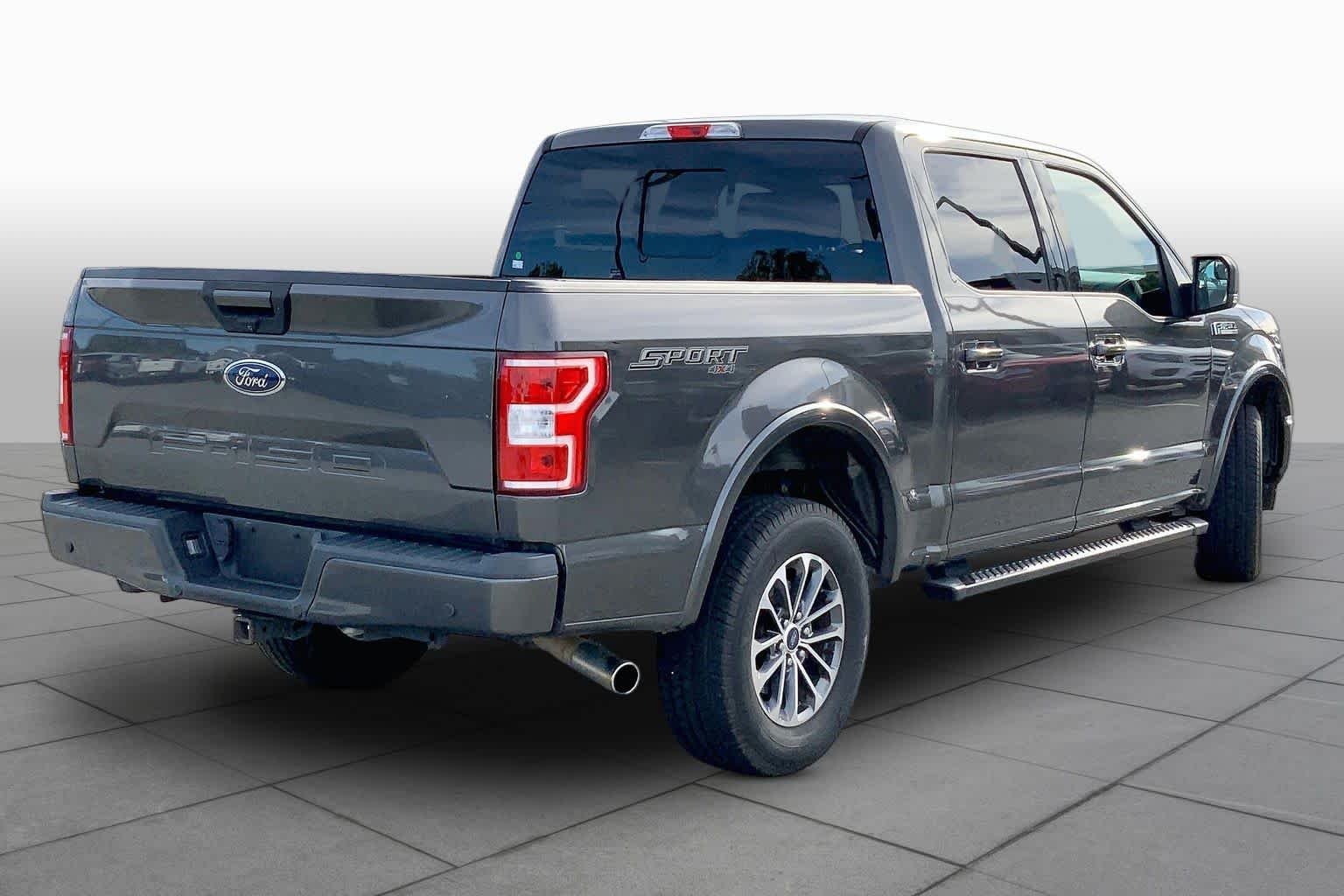 Used 2018 Magnetic Metallic Ford XLT image 12
