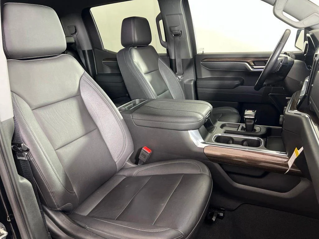 Used 2023 Black Chevrolet RST image 22