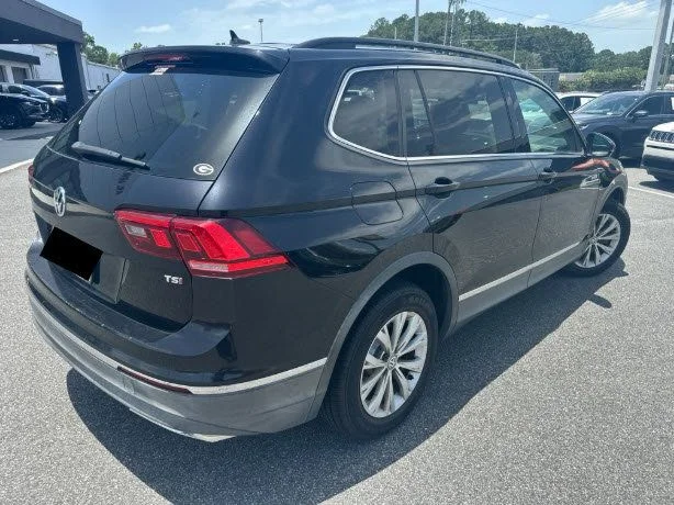 Used 2018 Black Volkswagen 2.0T SE image 6