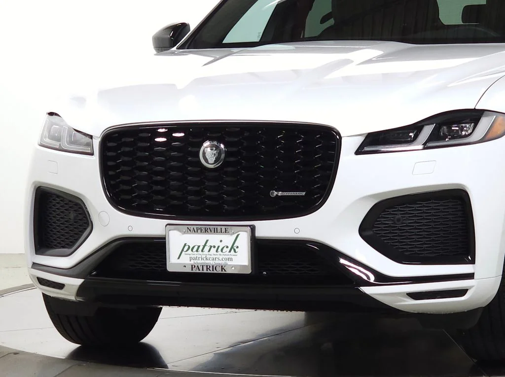Used 2025  Jaguar P250 R-Dynamic S image 13