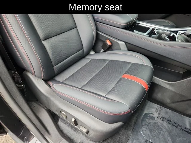 Used 2025  Chevrolet RS image 24
