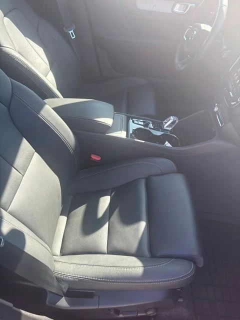 2026 Volvo XC40 Plus - Photo 30