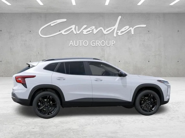 New 2026 Summit White Chevrolet ACTIV image 5