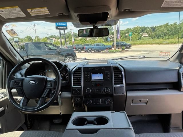 Used 2018 Blue Ford XLT image 17