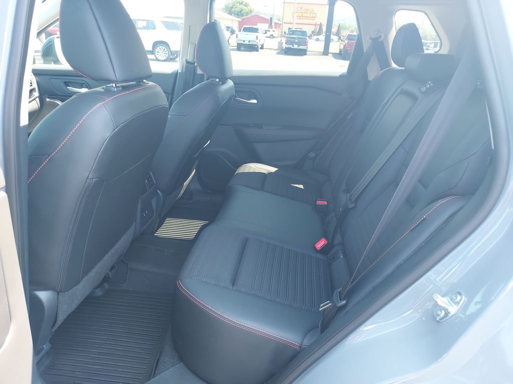 Used 2025 Gray Nissan Rock Creek image 14