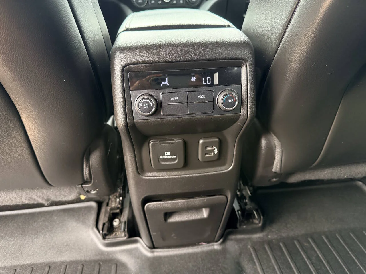 Used 2019 White GMC SLT 1 4dr SUV image 23