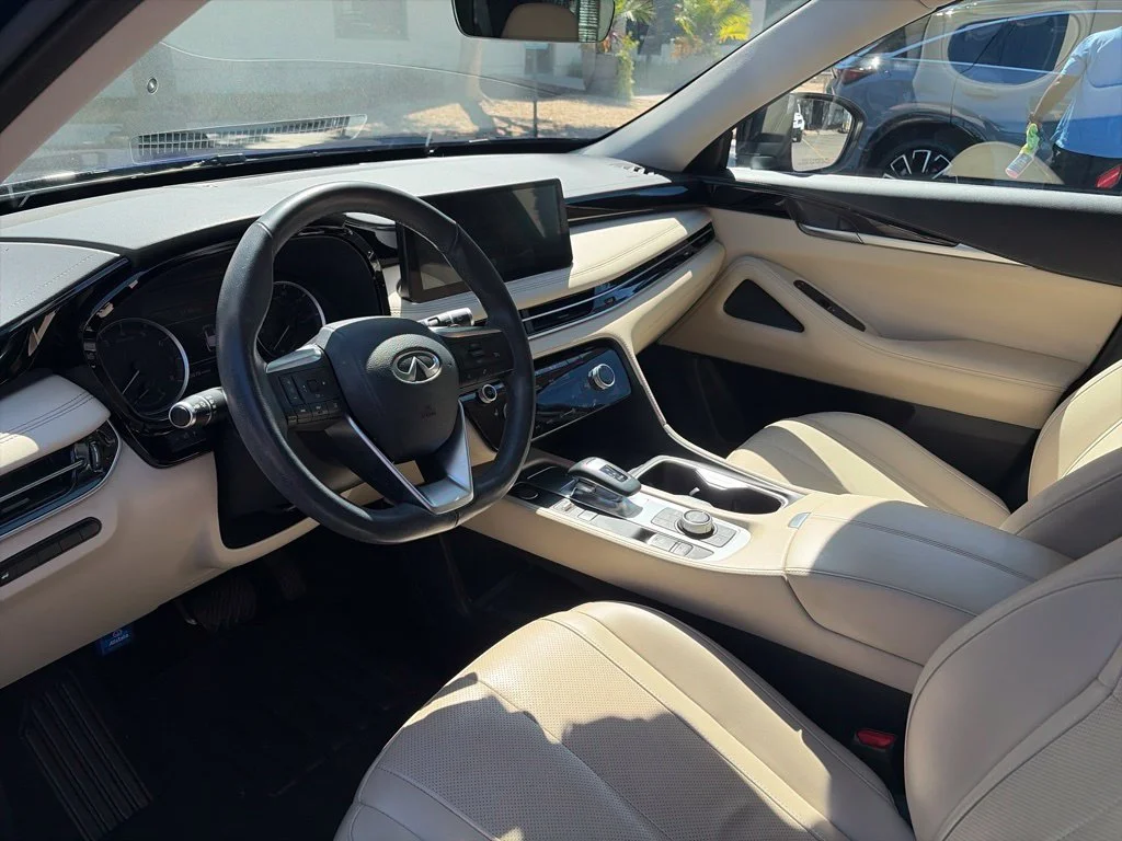 Used 2024 Blue INFINITI PURE image 2