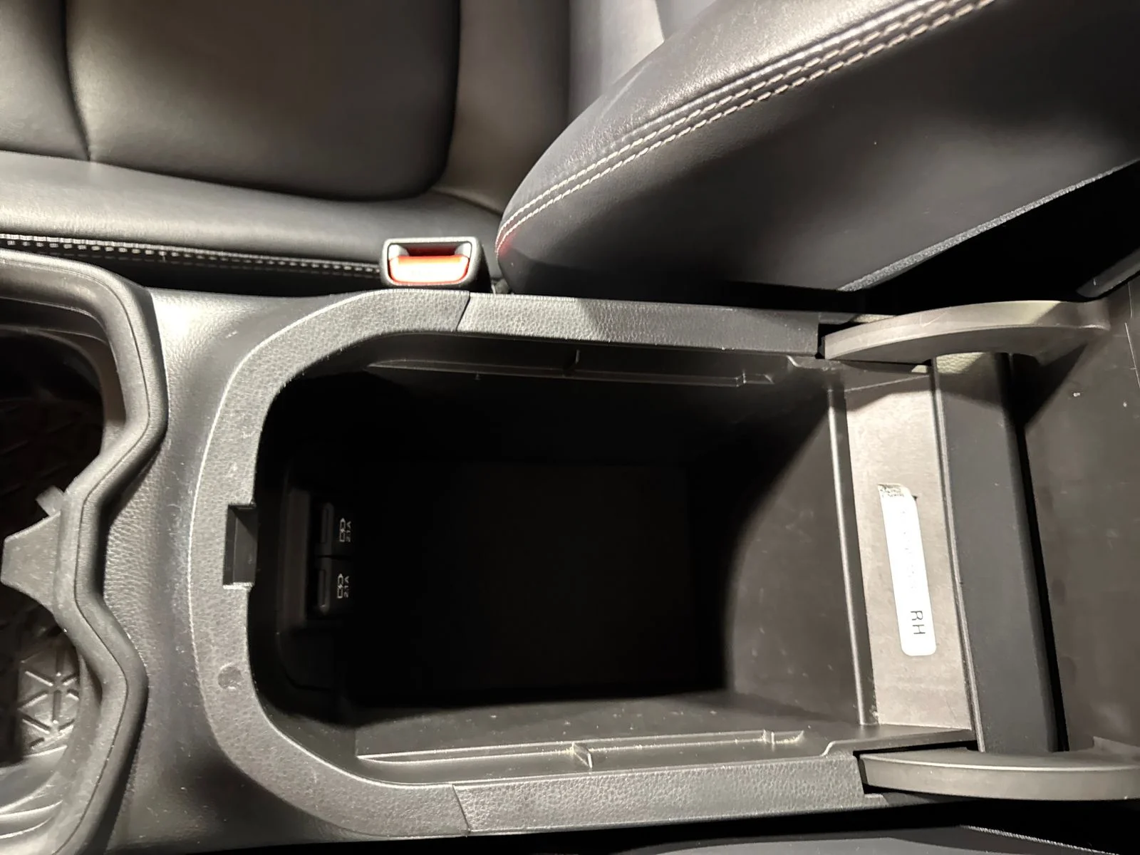 Used 2019 Silver Sky Metallic Toyota XLE Premium image 25