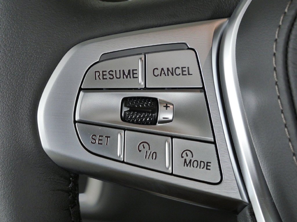 Used 2027 Red BMW xDrive40i image 43