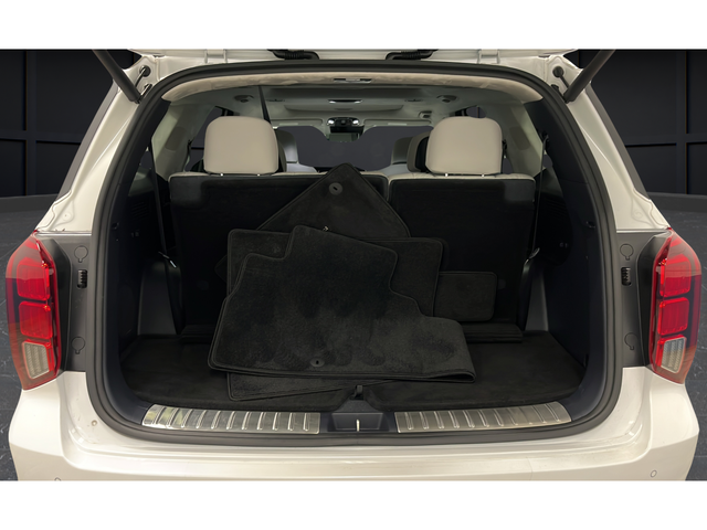 Used 2025 Hyper White Hyundai Calligraphy image 28