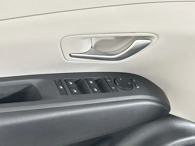 New 2026 Hyundai TUCSON SEL