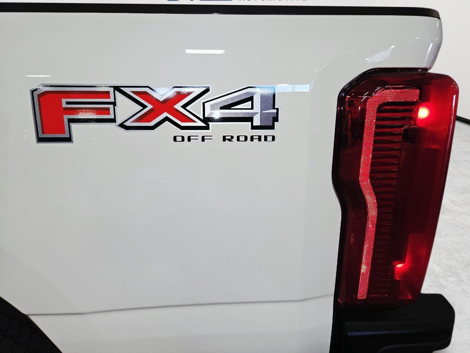 New 2026 Oxford White Ford F-350® XL image 40