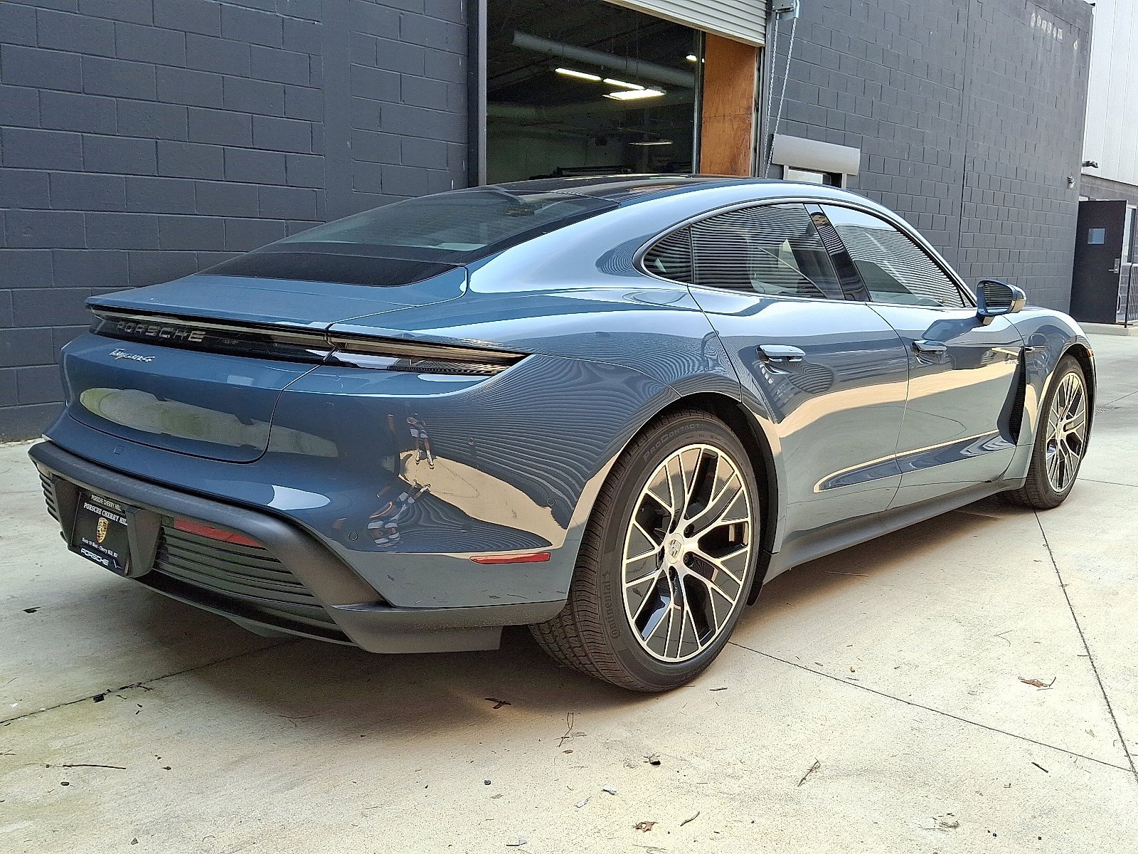 2025 Porsche Taycan Base - Photo 7