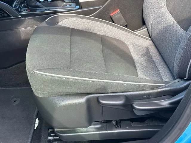 Used 2025 Blue Chevrolet LT image 19