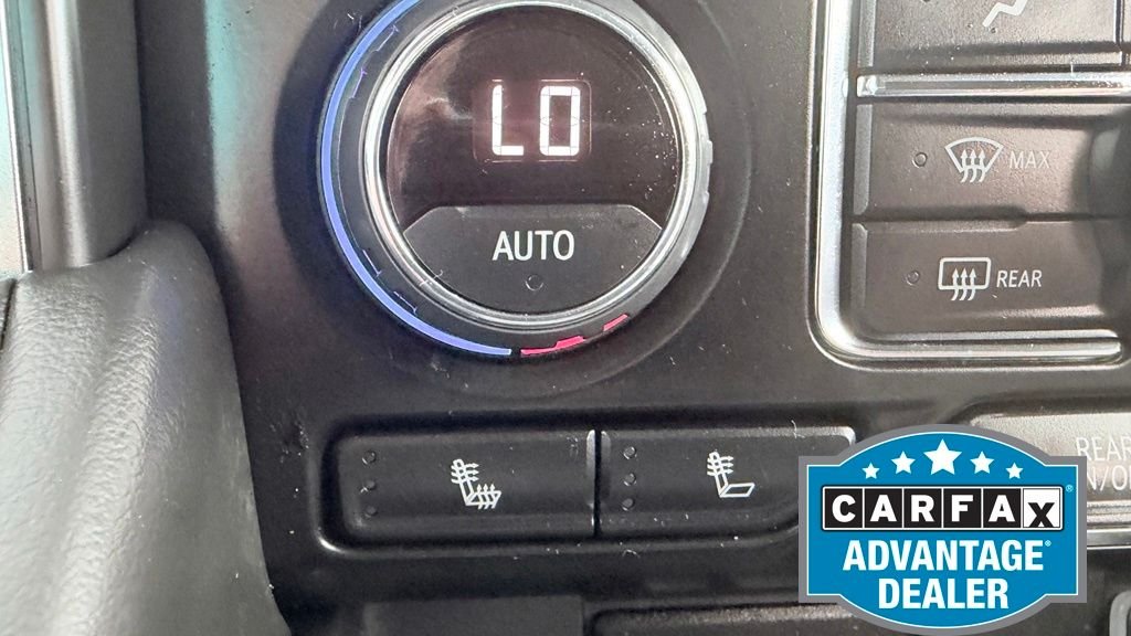 Used 2022 Black Chevrolet Z71 image 34