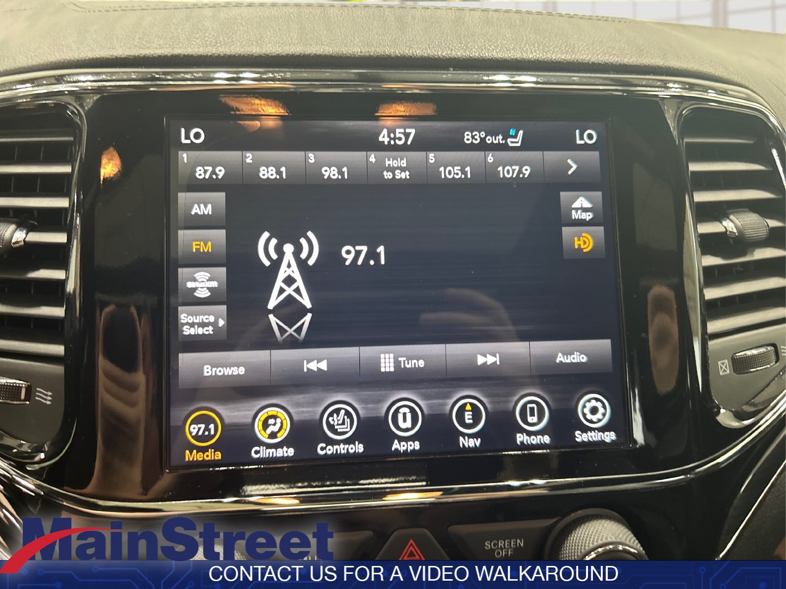 Used 2021 Slate Blue Pearlcoat Jeep Overland image 13
