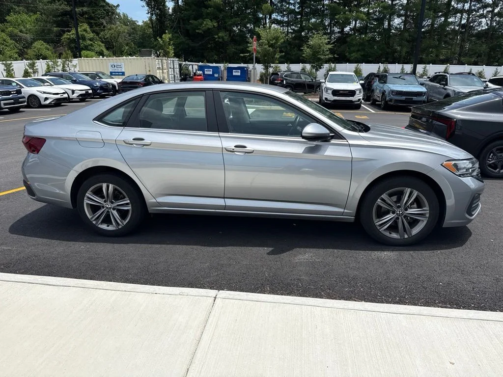 Used 2024 Volkswagen Jetta SE with VIN 3VWEM7BU5RM055795 for sale in Mechanicsville, VA