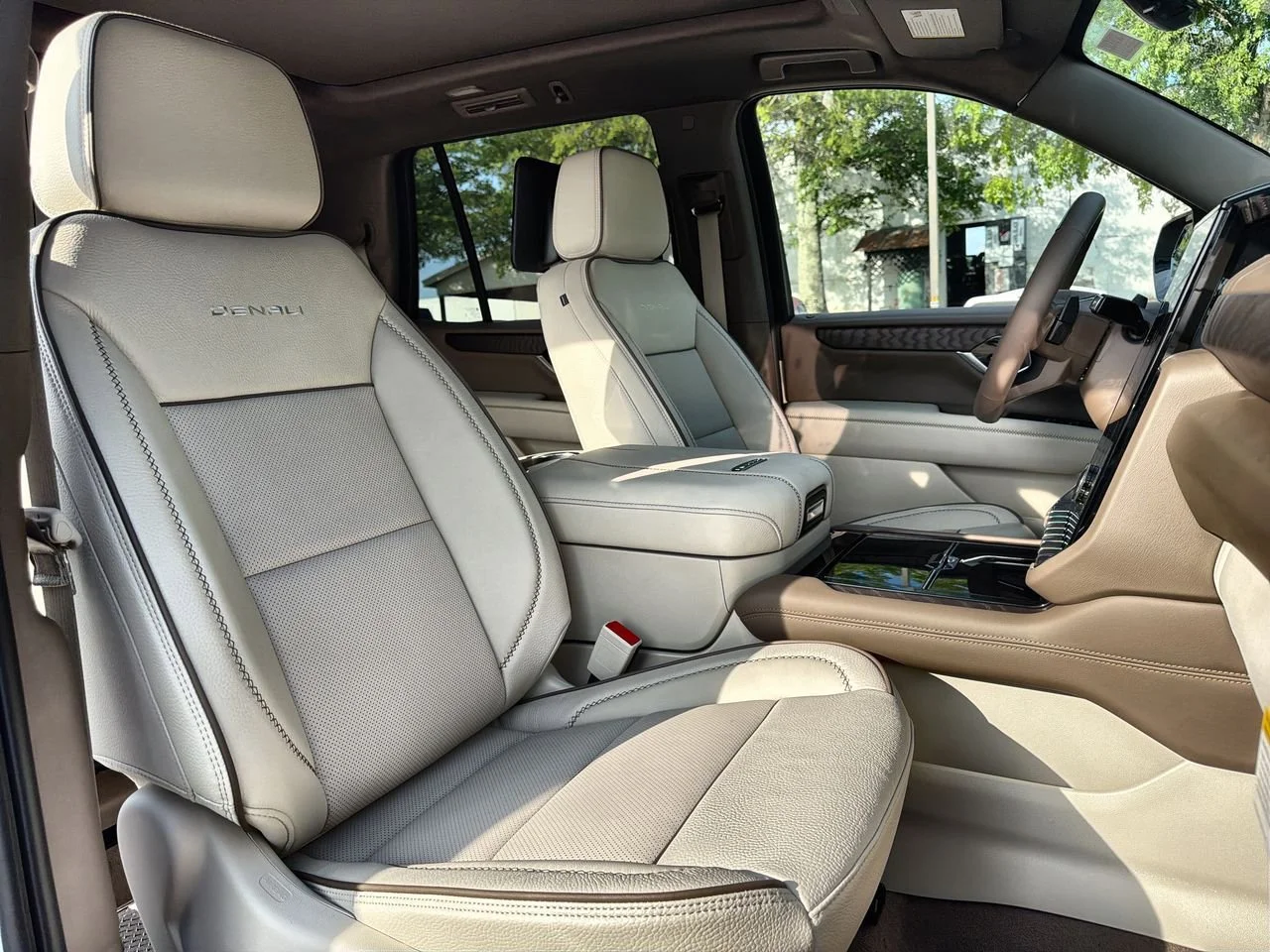 New 2026 Glacier White Tricoat GMC Denali image 23