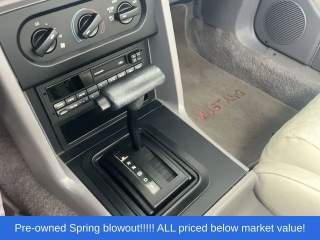 Used 1993 Red Ford LX image 14