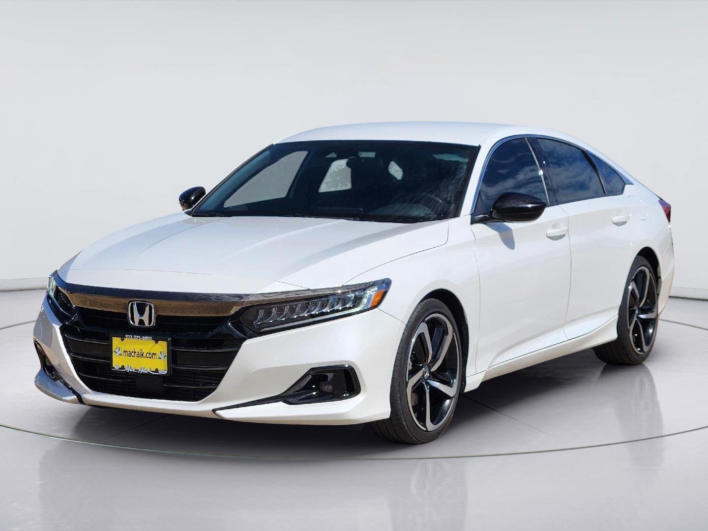 Used 2022 Platinum White Pearl Honda Sport image 3