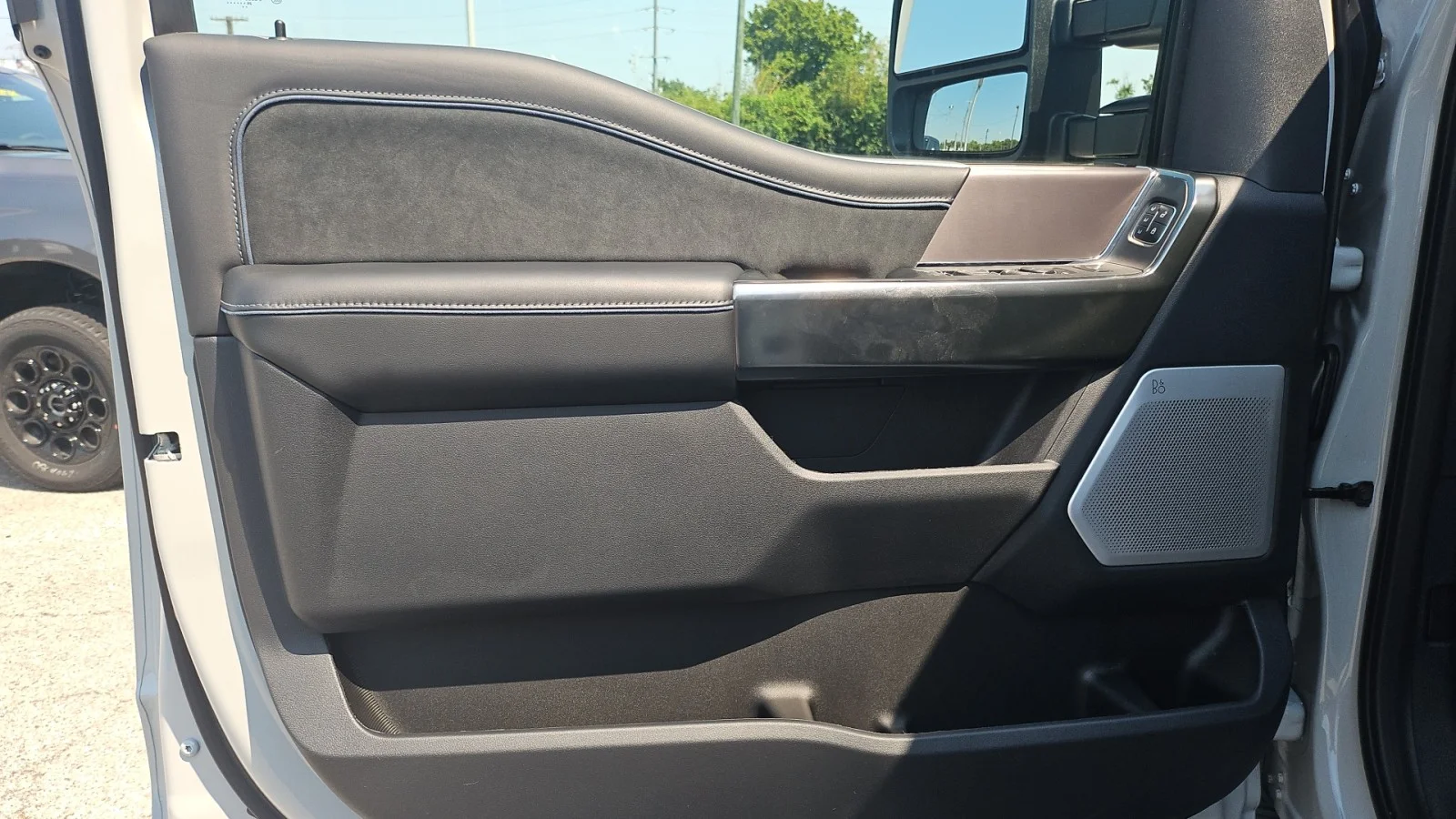 New 2026 Avalanche Ford Platinum 4WD image 11