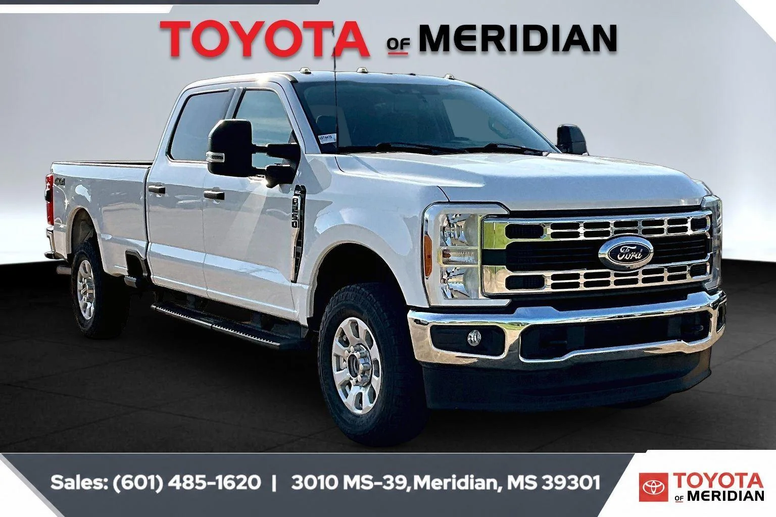 Used 2023 Oxford White Ford XLT image 1