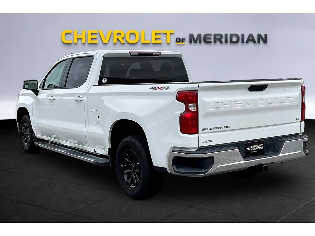 Used 2024 Summit White Chevrolet LT image 2