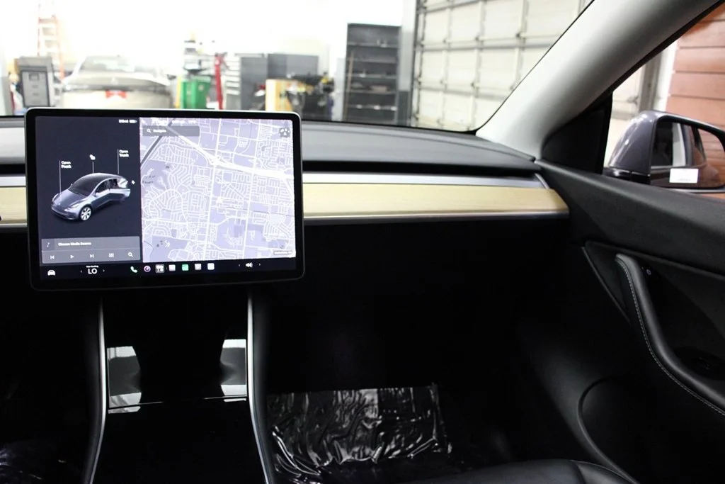 Used 2020 Solid Black Tesla Long Range image 21