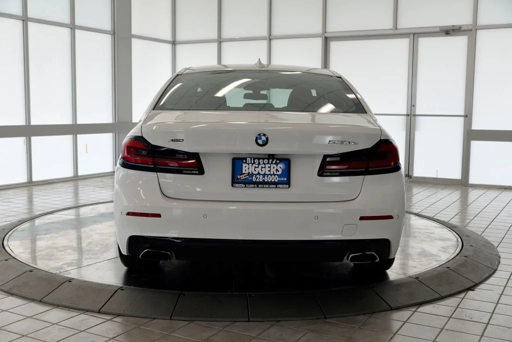 Used 2021 White BMW 530e iPerformance image 7