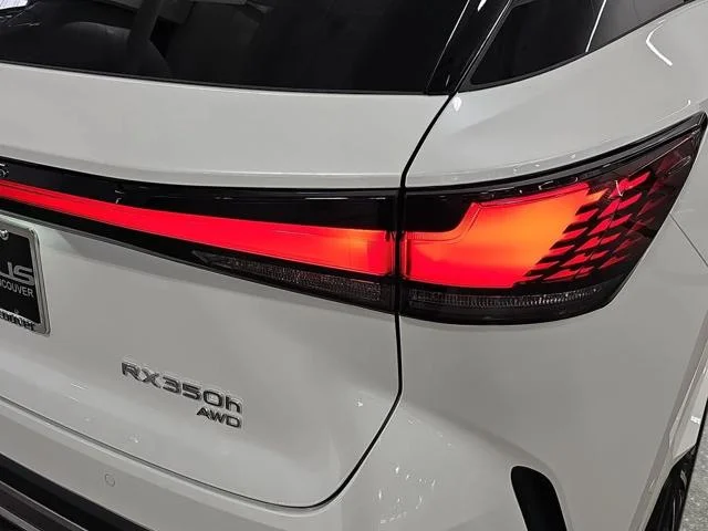 New 2026 Eminent White Pearl Lexus PREMIUM PLUS image 39