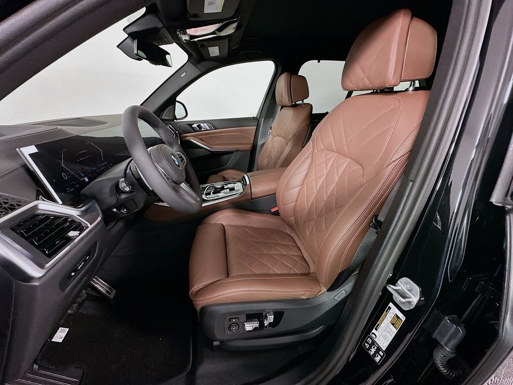 New 2026 Black Sapphire Metallic BMW xDrive40i image 16