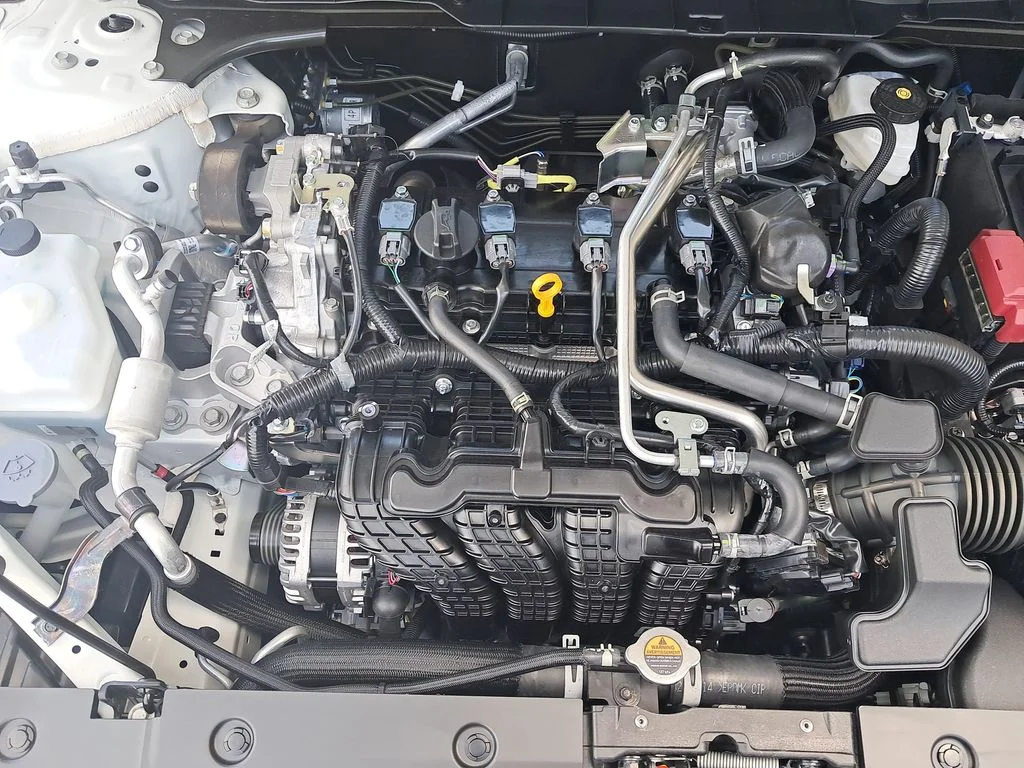 New 2026 White Nissan 2.5 SV image 23