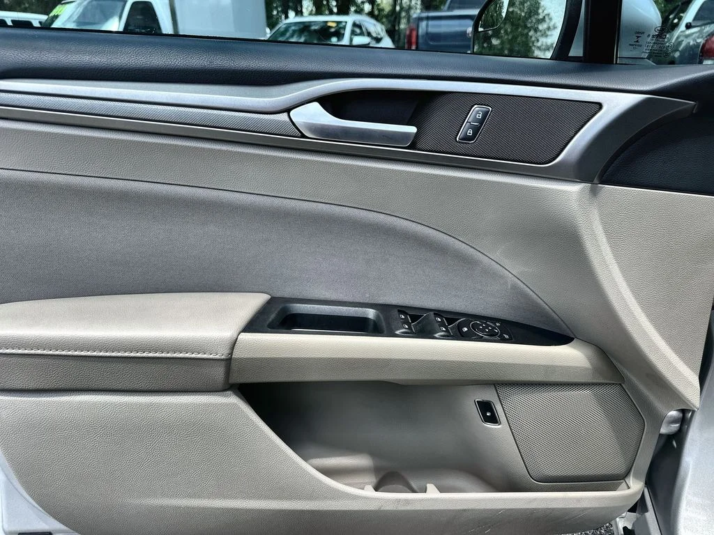 Certified Used 2018 Ingot Silver Metallic Ford SE image 21