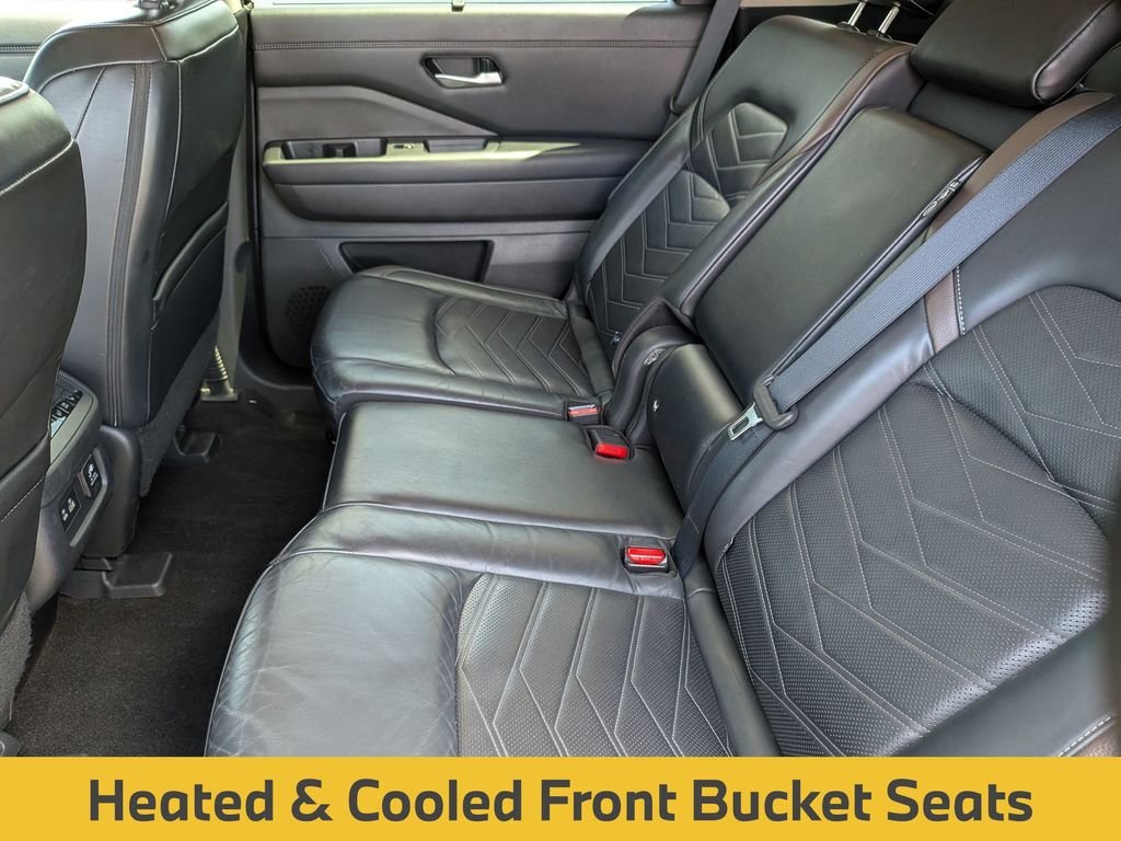 Used 2023 Black Nissan Platinum image 29