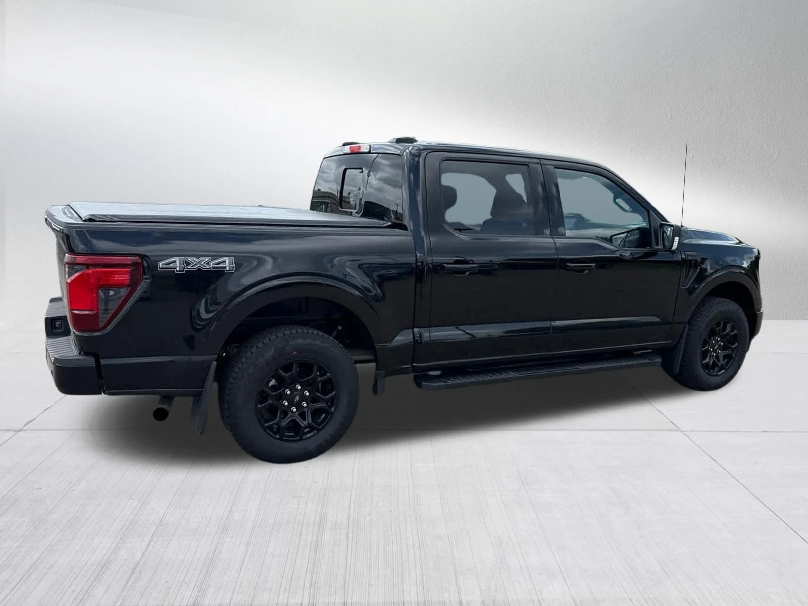 Used 2024 Agate Black Ford XLT image 11