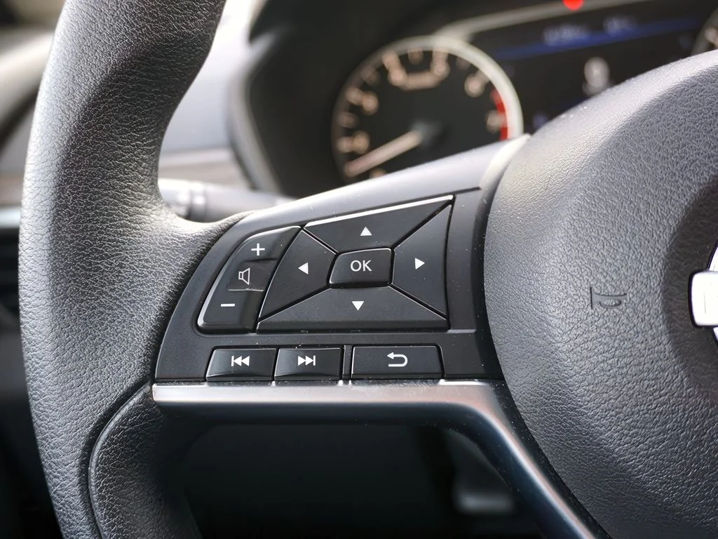 2025 Nissan Altima SV - Photo 26